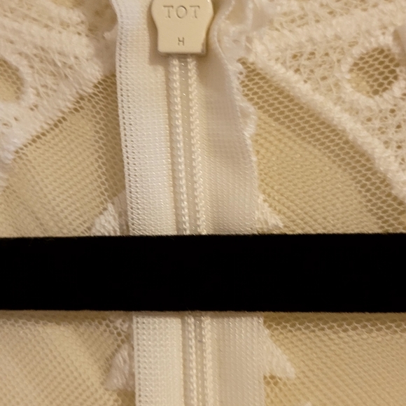 Romper - Picture 5 of 8